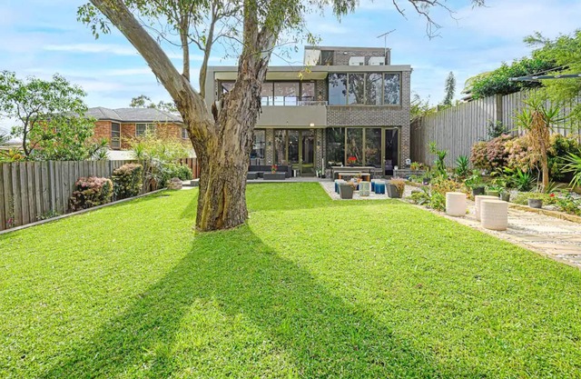 Breath-taking Tranquil Duplex | Waterview & Garden