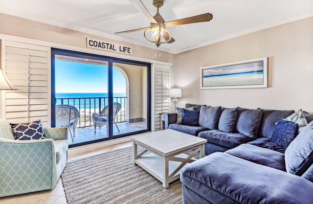 NUEVA LISTA! Sea Glass Villa en Turtle Dunes, Amelia Island Plantation!