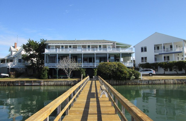 Vistas impresionantes * FRENTE AL AGUA * EMBARCADERO PRIVADO * BARCO DOCK * WiFi GRATIS * ESTACIONAMIENTO * AC
