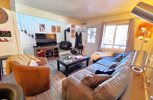 Breck Ski & Hike Base | Cozy Stay w/ Free Shuttle Access