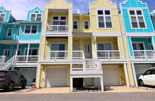 Breezy Tree en Cambridge Cove 2 Bedroom Deluxe Townhome
