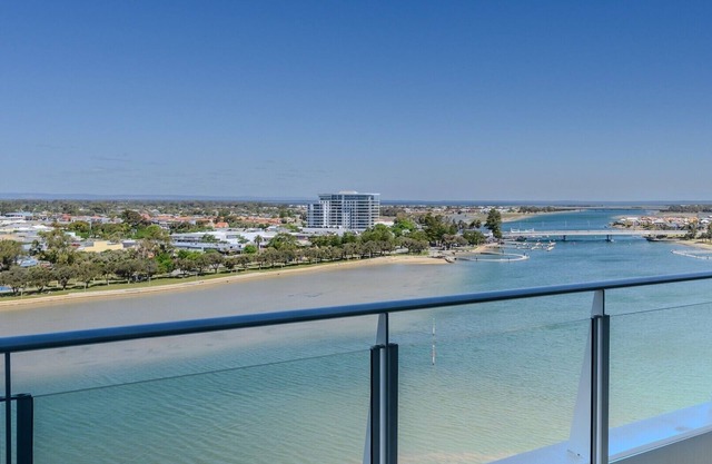 Bridgepoint 1303 - 2 Bedroom Apartment