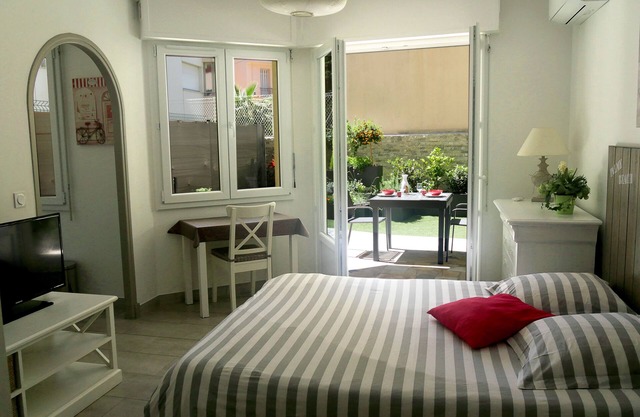 Estudio luminoso con terraza y jardín en el centro de Cannes