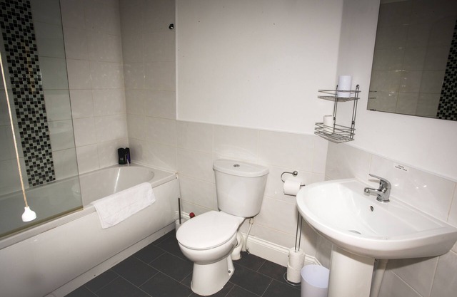 Apartamento-Estándar-Baño Privado-Vista al patio-3A