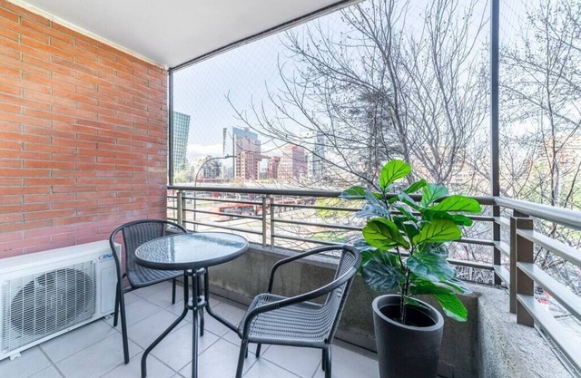 Bright apartment in excellent location.