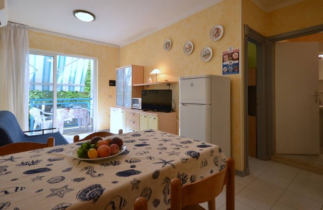 Apartamento luminoso con terraza y jardín privado de Beahost Rentals
