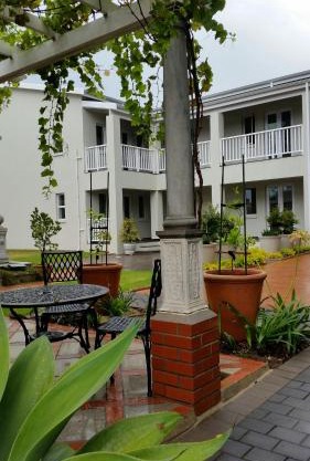 Bright on 5th Guest house
