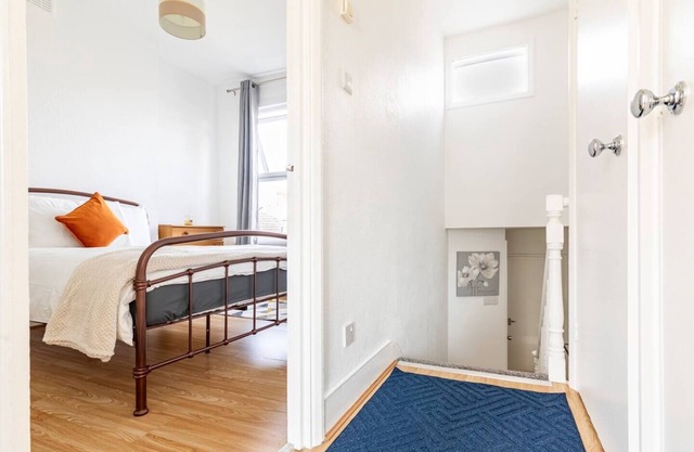 Bright & Spacious comfy 3 bed apartment in Brixton