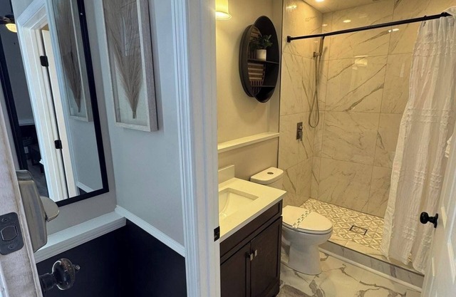 Bright & Stylish studio featuring an open layout, sleek finishes & fully furnished comfort.