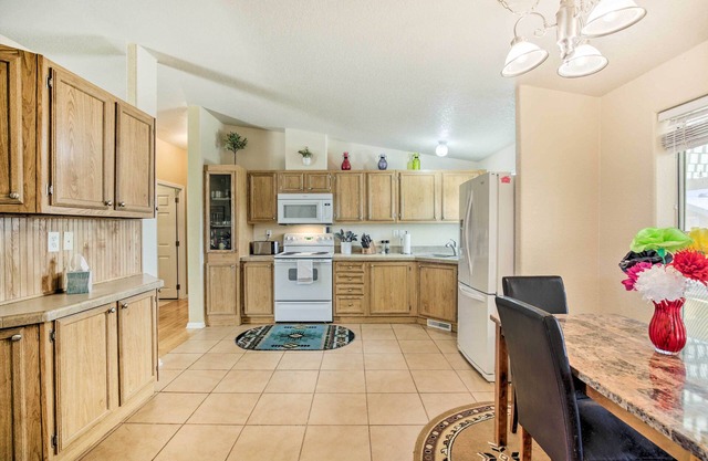 Bright Yuma Home w/ Spacious Yard & Patio!