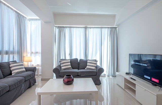 Brilliant Harmony Apt 7th FLR Pool*Gym in La Julia