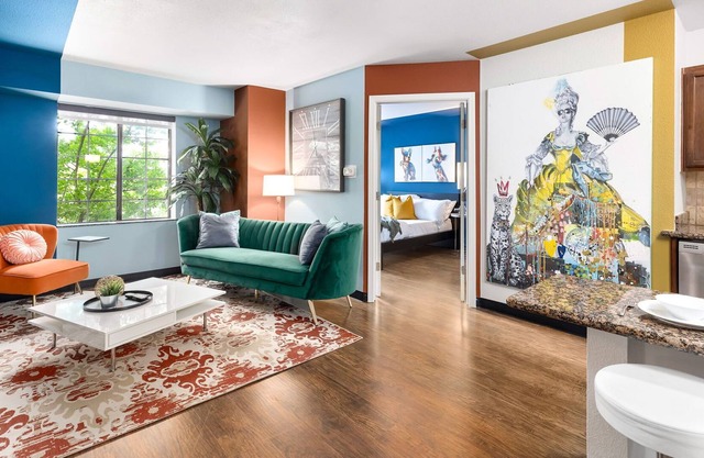 Brilliantly Beaming Two Bedroom Abode in La Cantera