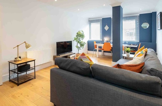 Apartamento-Ciudad-Baño Privado-Vista a la Ciudad