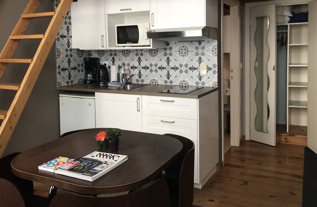 Bruselas: Estudio independiante en una tipica y muy bonita casa de Bruselas