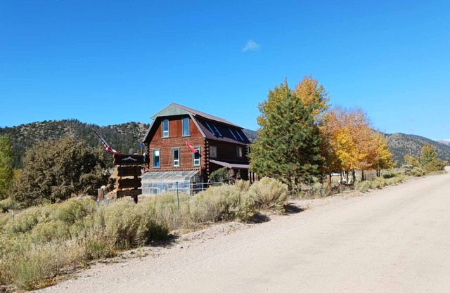 Little BONANZA Buck, Creek atraviesa 13 acres de Freedom