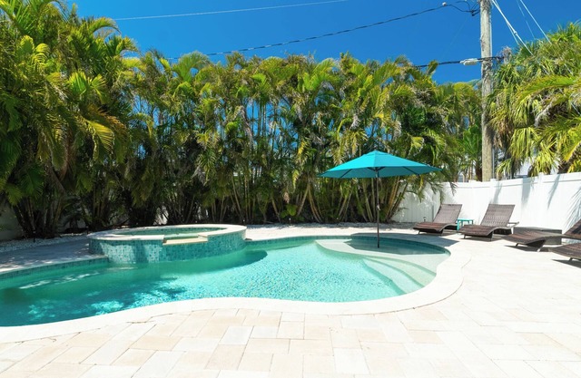 Piscina privada climatizada y Spa- Se aceptan mascotas