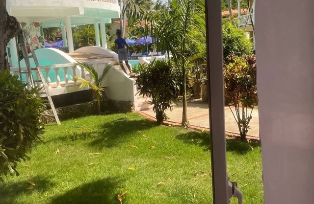 Budget private rooms with ensuite bathroom in Palms Lounge Cabarete