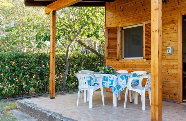 Bungalow 'Agriturismo Alimini- 3' con terraza privada, Wi-Fi y aire acondicionado
