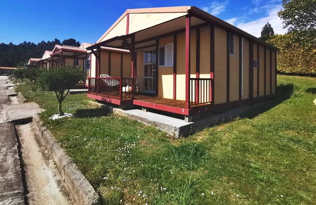 Ref. 10056 Bungalow con piscina cerca de Razo