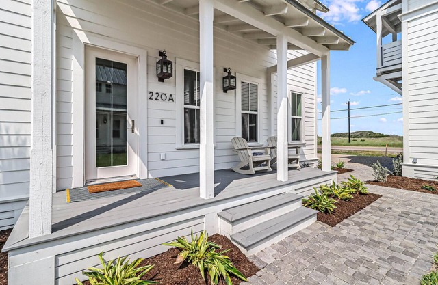 Bungalow at Cinnamon Shore South w/ Stylish Interiors, Great Amenity Access