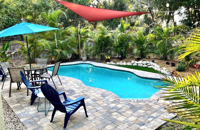 Bungalow w/ Heated Pool by Downtown & Beaches