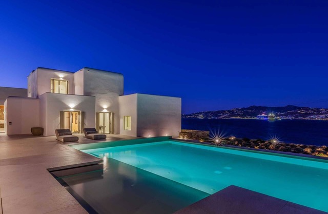 By Whitelist Mykonos