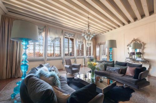 Ca' Erizzo dream apartment, spectacular views from the amazing terrace!