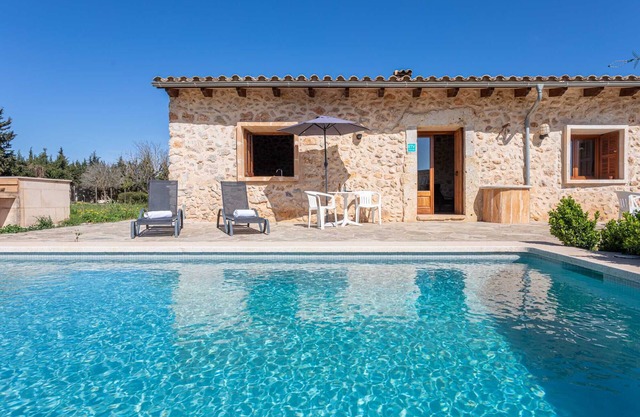 PRECIOSO Y ACOGEDOR CHALET CON PISCINA