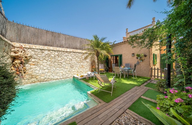 Ca na Sabatera Encantadora Casa Adosada con Piscina Privada en Ariany