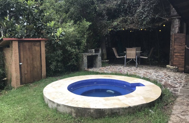 Cabaña con jacuzzi junto a la reserva ecológica de Montealto