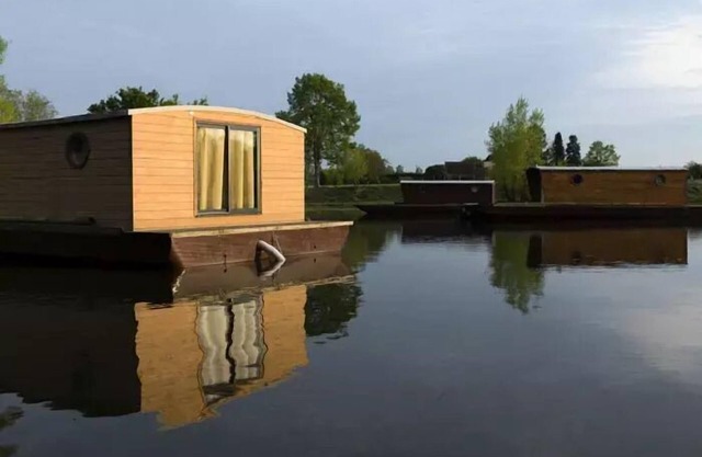 Toue Village Domaine des Demoiselles - flotantes Hut en el Muelle 2 Habitaciones 2/5 Personas