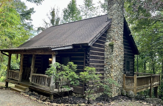 Cabin #3 - Honey Pot | 3 Bed, 2 Bath