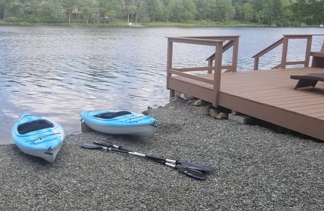 Poconos💕, BBQ, LAKEFRONT🏡, Kayak⚓⛵⚓,