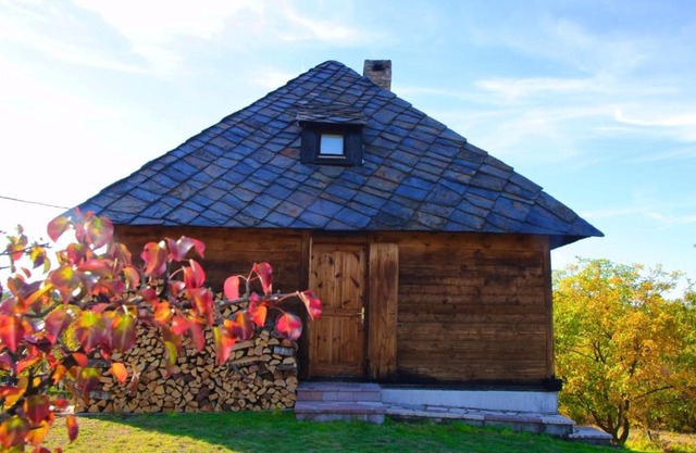 Cabin Menka