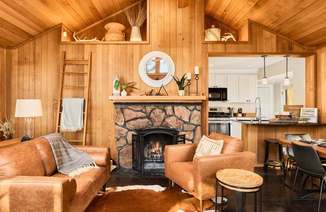 * NUEVO * The Pikes Peak Cabin - Bañera de hidromasaje, perros bienvenidos!