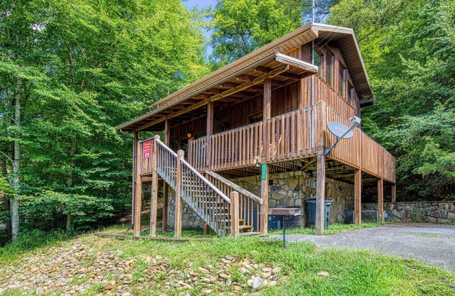 Alquiler de cabañas cerca de Dollywood con sala de cine en casa y bañera de hidromasaje
