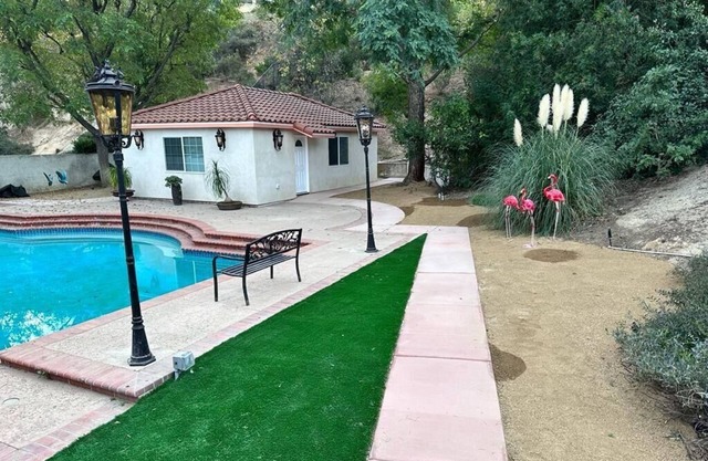 Calabasas Stunning, Peaceful, New, 1 Bedroom Unit