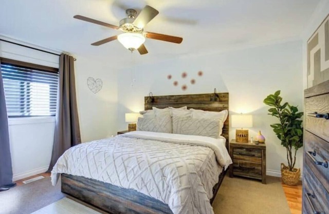Cali's Wasaga Beach B&B House