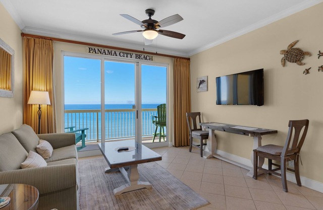 CALYPSO 1BR / 1. ¡5BA con ESTACIONAMIENTO RESERVADO GRATIS! ¡WIFI!