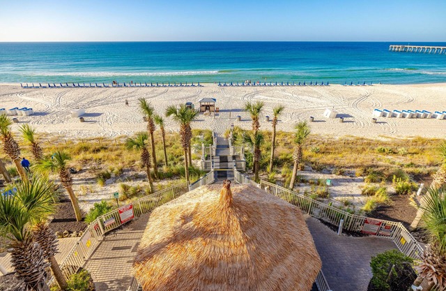 Penthouse Calypso ~ Al lado del parque Pier ~ Servicio de playa incluido ~ Frente al Golfo!