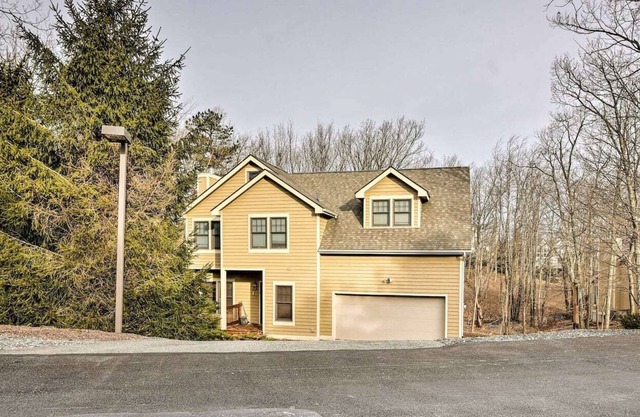 Camelback Mountain Home—close to ski and water park