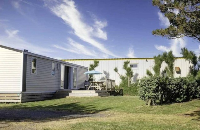 Camping 3 étoiles - Piscine - eehgii