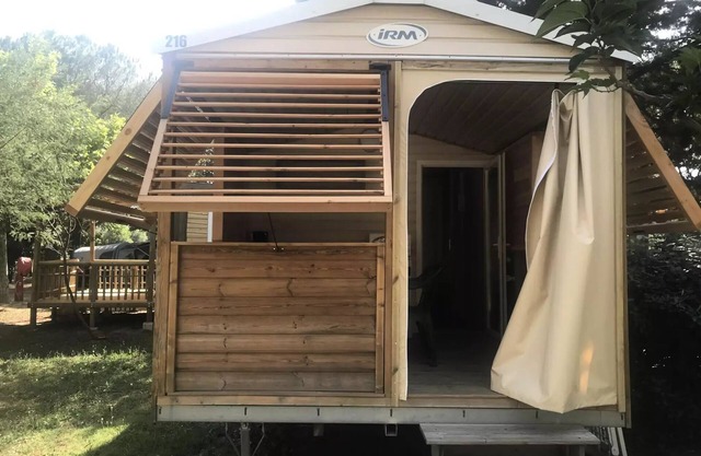 Camping les Casteillets*** - Mobile home Vacanciale 3 rooms 4 people Without Toilets