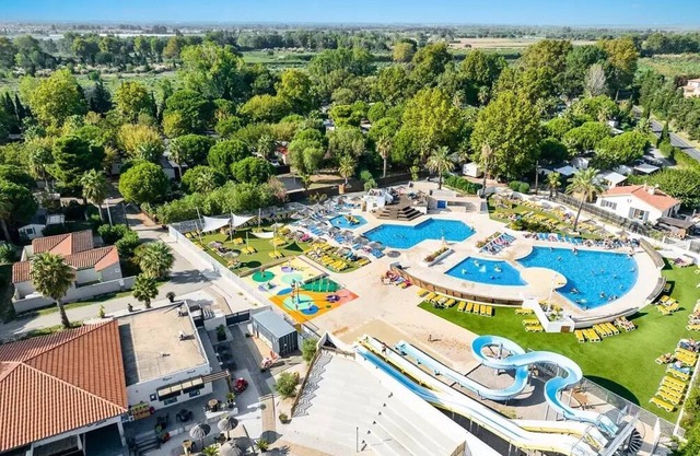 Camping Le Bosc**** - Mobil-home Select TV LV Clim Plancha 3 Rooms 4 adults + 1 child under 12 years old