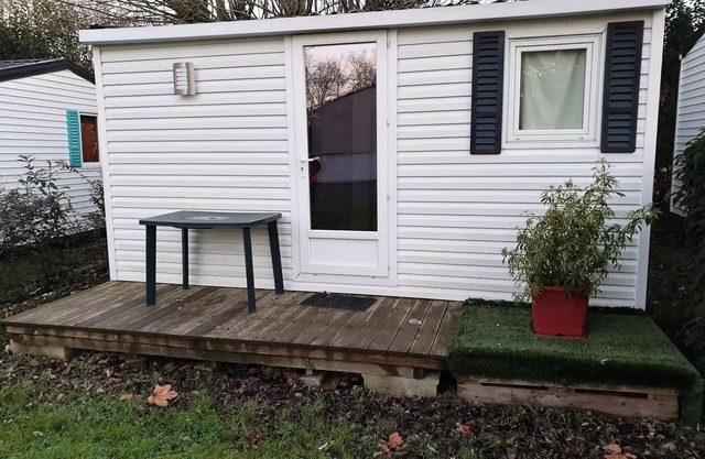 Camping le Moulin du Roy *** - Small mobile home - 1 bedroom - 15m² - 2 people