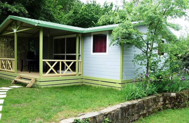 Camping des Sources *** - Chalet 4 piezas para 8 personas