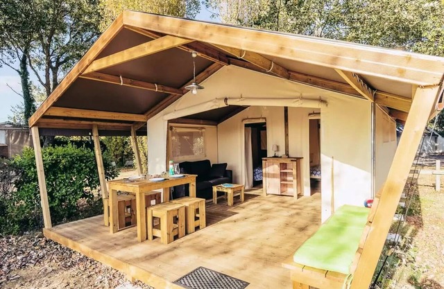 Camping Pointe Talud *** - Confort de flores gratis 3 habitaciones 4 personas sin baño
