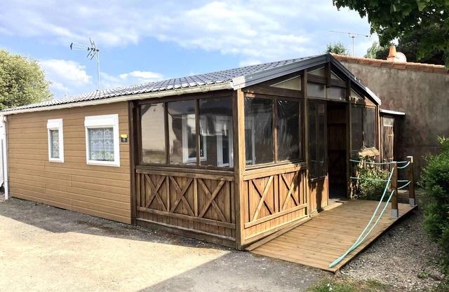 Campsite maeva Club Les Dinosaures **** - Chalet PMR Cosy 3 Rooms 4 People + TV