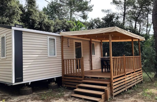 Camping La Simioune *** - Casa móvil con aire acondicionado 3 habitaciones 4 personas