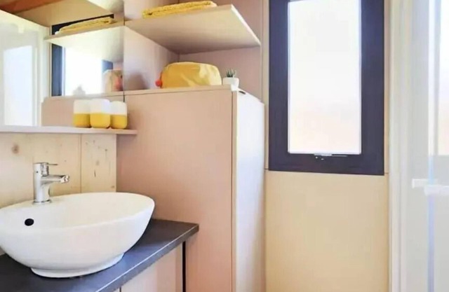 Campsite maeva Breathe Le Luberon **** - Cottage Pantaïa 3 Rooms 5 People Air Conditioned + TV + Jacuzzi
